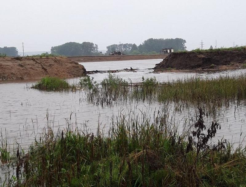 Уровень воды в реке Ия в Тулуне превысил критические отметки
