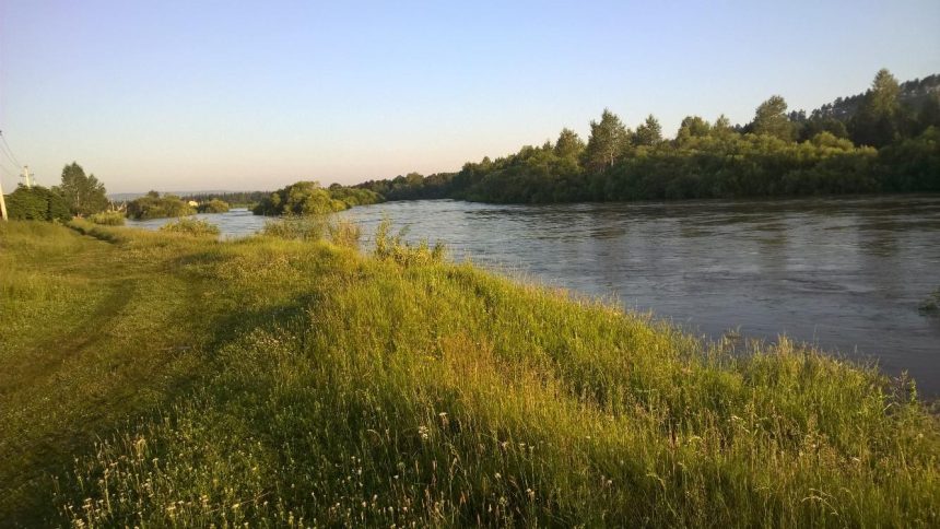 Близко иркутск. Иркут казачьи Луга.