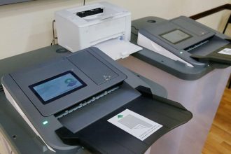 135 комплексов обработки избирательных бюллетеней используют на выборах депутатов Думы Иркутска