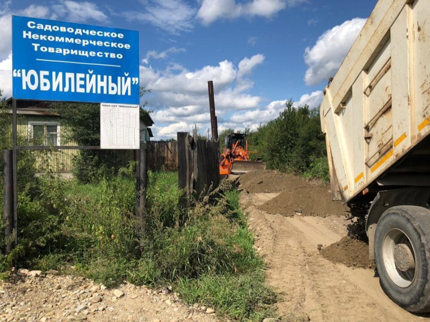 Более шести километров дорог к садоводствам отремонтируют в Шелехове
