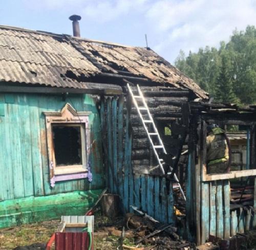Трое детей погибли на пожаре в Усольском районе