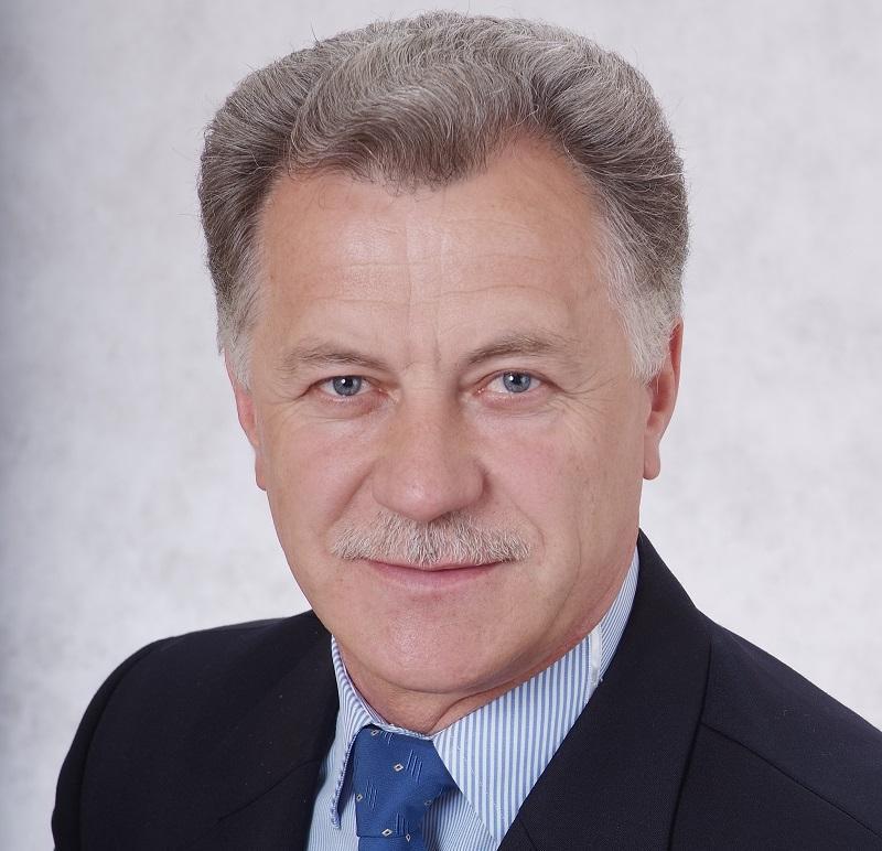 Антон Романов: «Нельзя пускать директоров школ во власть»