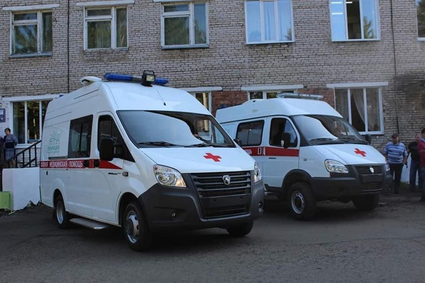 Два автомобиля скорой помощи передали Тулунской городской больнице