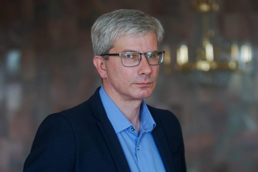 Павел Добродеев назначен временно замещающим должность руководителя пресс-службы правительства Иркутской области