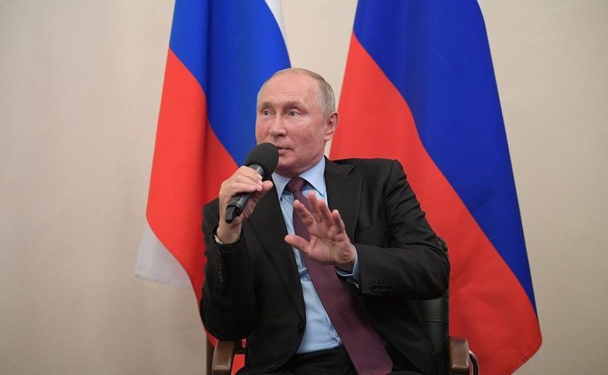 Путин пообещал сохранять в Иркутской области режим ЧС, пока не будут решены все вопросы обеспечения пострадавших от паводков жильем