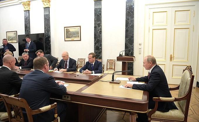 Путин потребовал отчитаться о выполнении просьб тулунчан, озвученных с ним на встрече