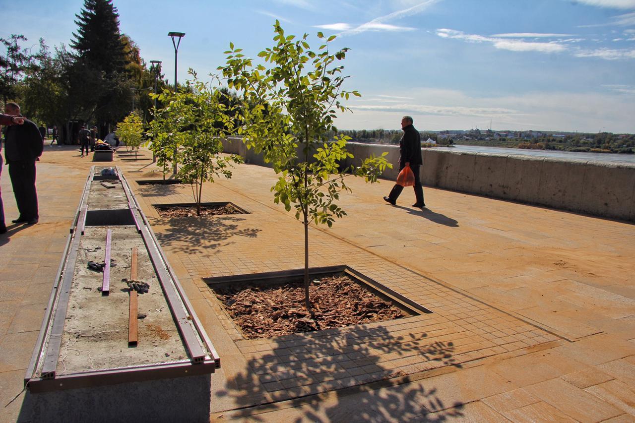 В сквере на бульваре Гагарина в Иркутске завершается благоустройство