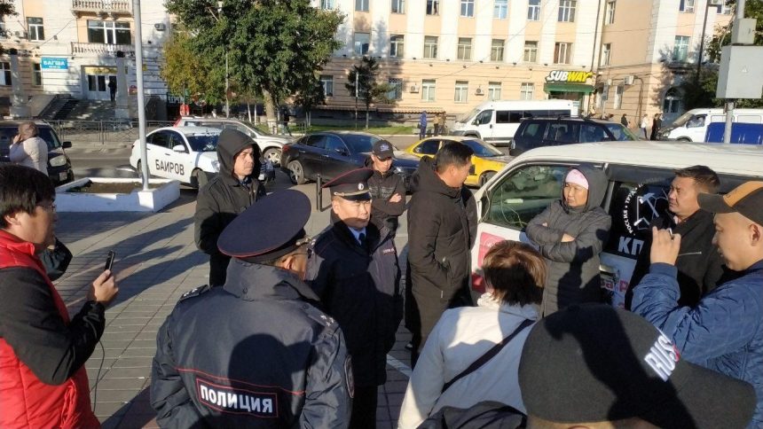 В Улан-Удэ прошли задержания участников акции протеста на Площади Совета