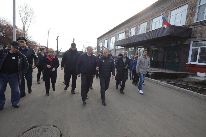 Виталий Мутко и Сергей Левченко посетили Нижнеудинск 14 октября