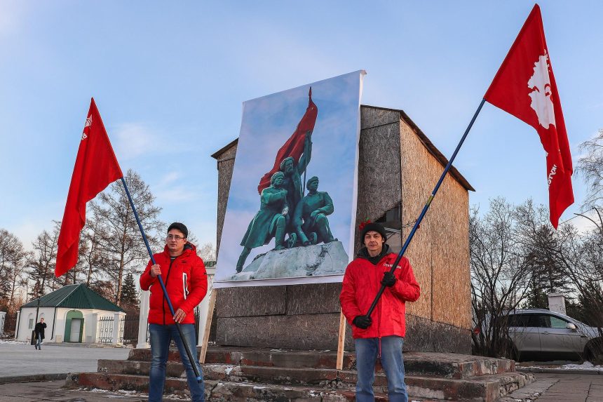 Активисты просят вернуть Иркутску памятник «Борцам революции»