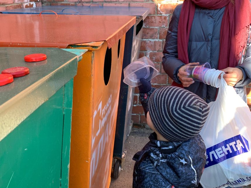 Контейнерную площадку для раздельного сбора мусора установили в микрорайоне Солнечный в Иркутске
