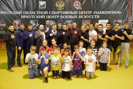 Мастер-класс по боксу от олимпийского чемпиона Гайдарбека Гайдарбекова прошел в Иркутске