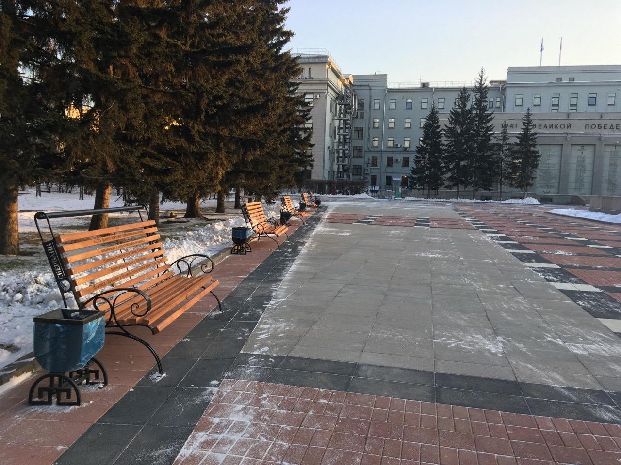 Обновленная площадь у "Вечного огня" в Иркутске. Фото