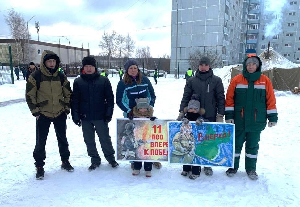 Чемпионат по хоккею в валенках среди пожарных проходит в Усть-Илимске