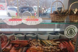 Фирменный отдел «Продукты Приангарья» открыли в иркутском супермаркете на Байкальской