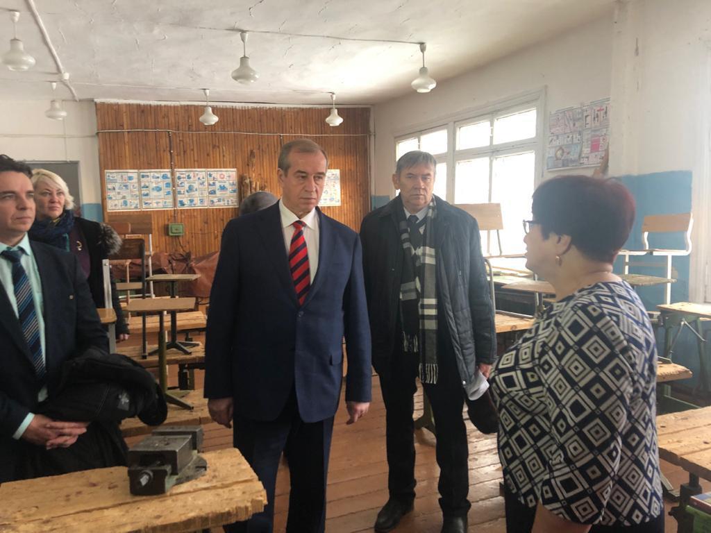 Губернатор Приангарья Сергей Левченко находится с рабочей поездкой в Нижнеилимском районе