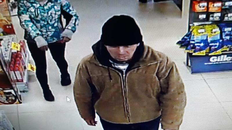 Мужчину, похитившего деньги с банковской карты пенсионерки, разыскивают в Иркутске