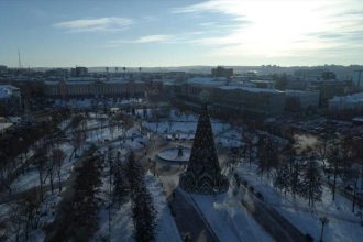 Парковка вокруг сквера Кирова в Иркутске на время празднеств с 21 декабря по 8 января будет запрещена