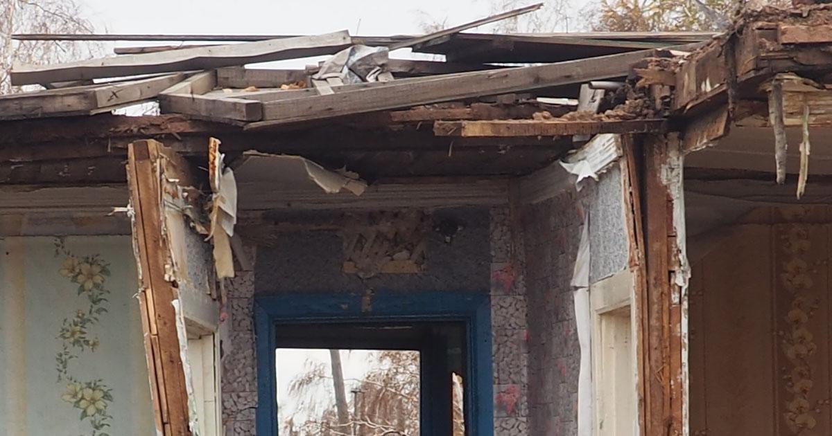 При разборе аварийного дома в Братске погиб рабочий, двое пострадали