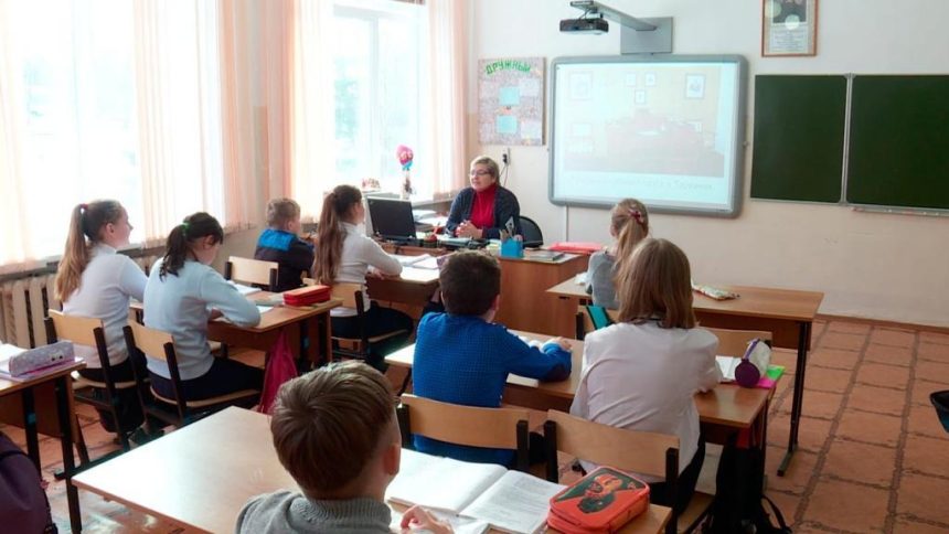 Федеральная программа "Земский учитель" стартует в Иркутской области