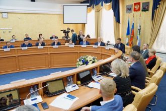 Главу Иркутска предлагают избирать тайным голосованием депутатов из числа конкурсантов