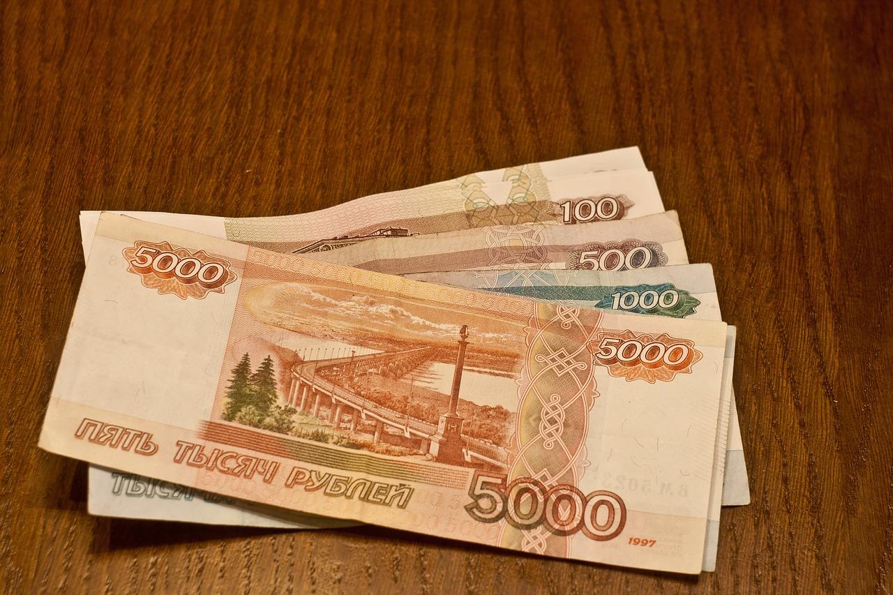 Иркутянин не смог выехать в командировку из-за долга 700 тысяч рублей по кредиту