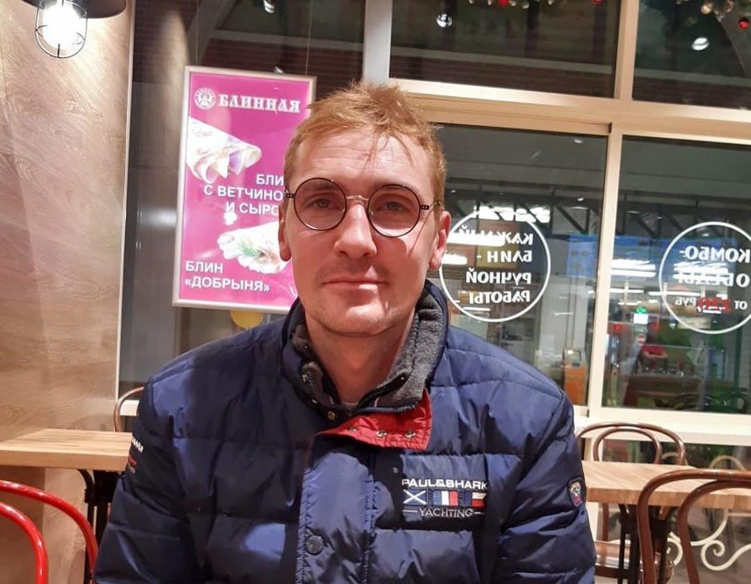 Москвич, чуть не утонувший на Байкале, пропал без вести