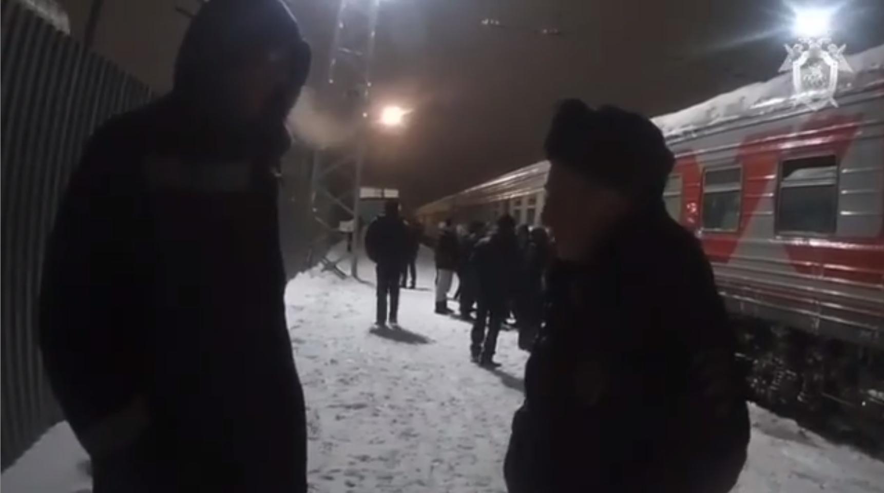 Пьяный иркутянин ударил полицейского на вокзале в Кирове