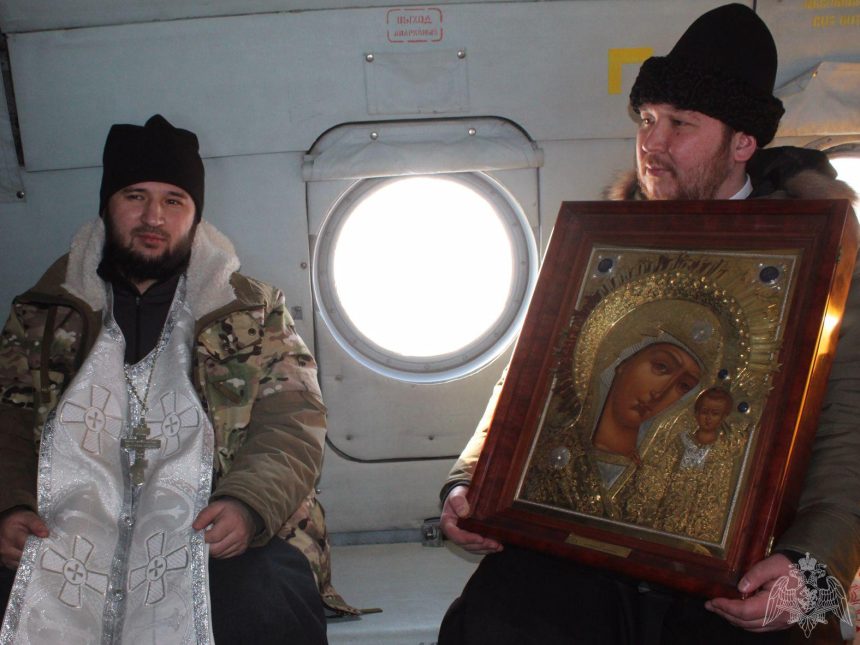 Священнослужители и летчики совершили молитвенный облет Иркутска