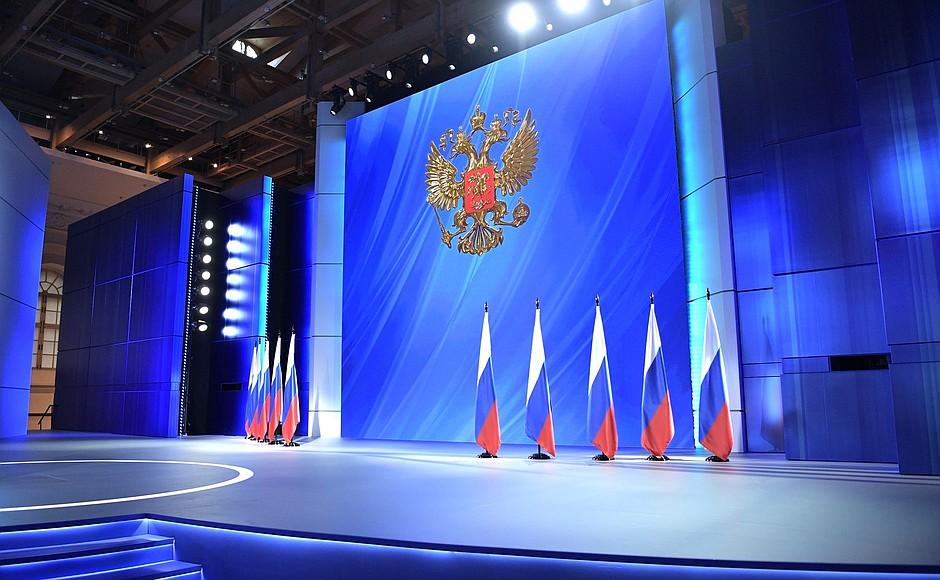Владимир Путин предложил ввести в стране выплаты на детей от трех до семи лет
