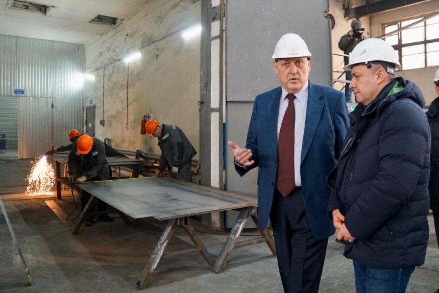 Врио губернатора Игорь Кобзев посетил предприятия-резиденты ТОСЭР в Усолье-Сибирском