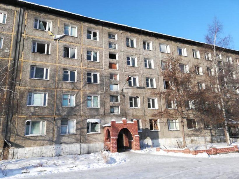 Жители аварийного общежития ИВВАИУ написали заявления о предоставлении жилья из маневренного фонда