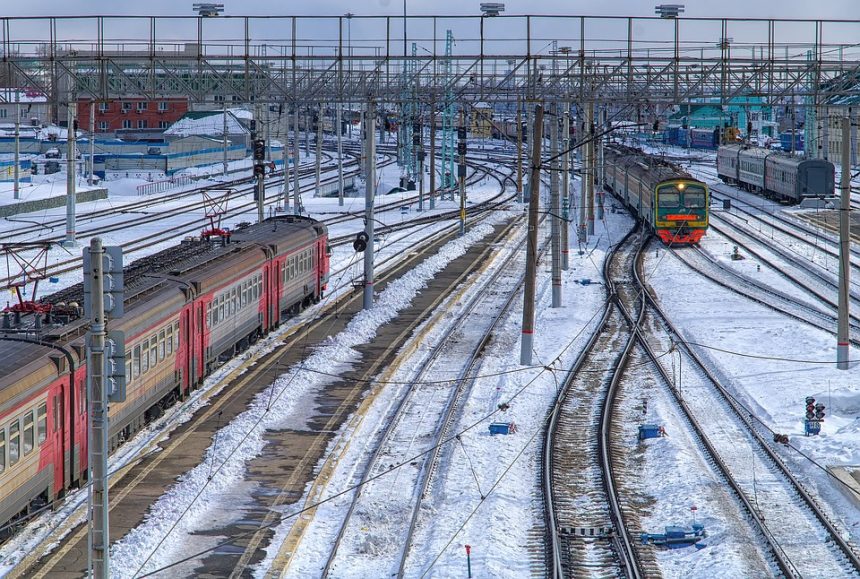 Для черемховских болельщиков хоккея с мячом к ЧМ запустят спецэлектричку до Иркутска