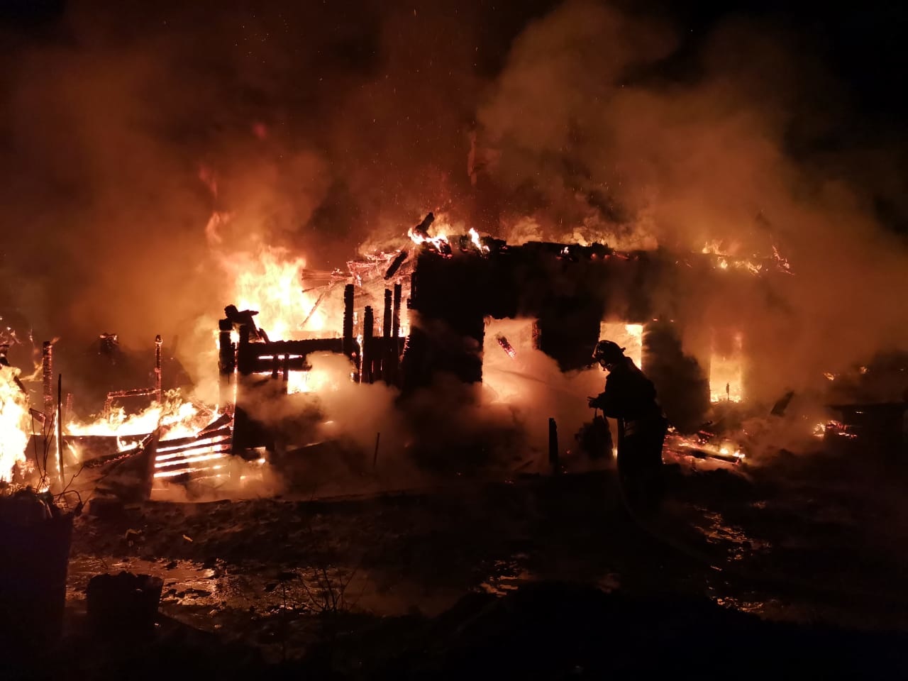 Ребенок погиб на пожаре в Черемховском районе