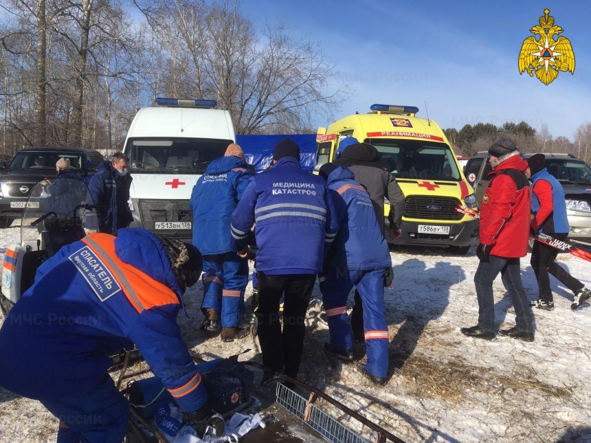 Сотрудники МЧС Иркутской области оказали помощь двум участникам "Лыжни России"