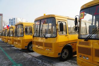 В школы Иркутской области поступили 19 новых автобусов