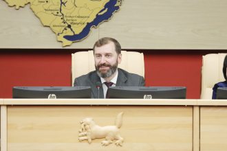 Александр Ведерников избран председателем Законодательного собрания Иркутской области