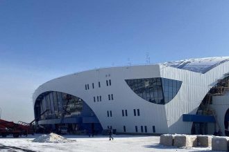 Более 30 миллионов рублей потратят на вывеску и освещение нового ледового дворца в Иркутске