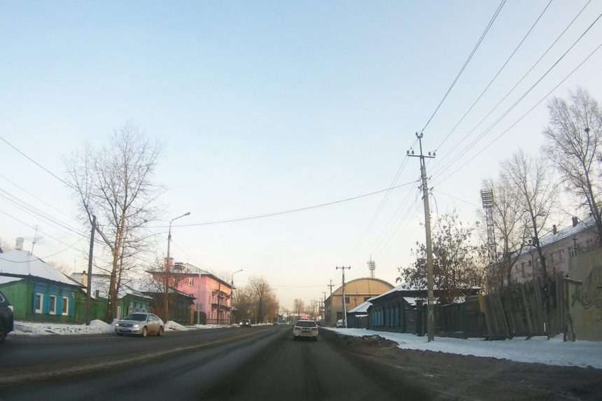 Часть Правобережного округа Иркутска из-за аварии осталась без света днем 4 марта