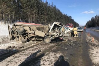 Два человека пострадали в ДТП с молоковозом в Заларинском районе