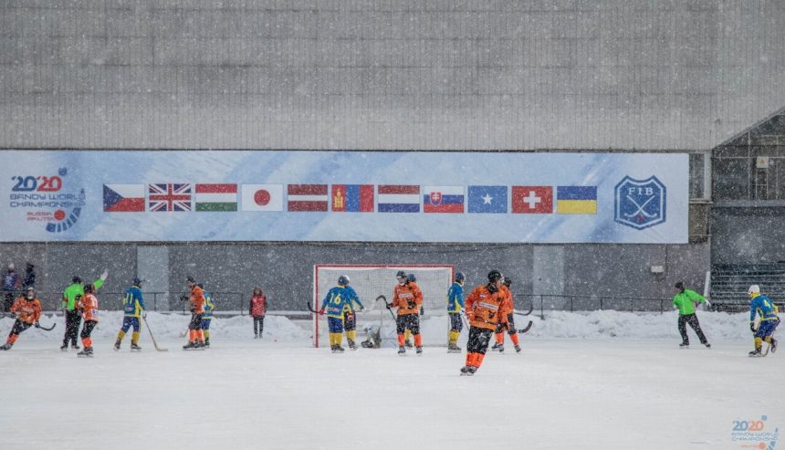 Определены участники четвертьфинала ЧМ по хоккею с мячом среди мужчин в Иркутске
