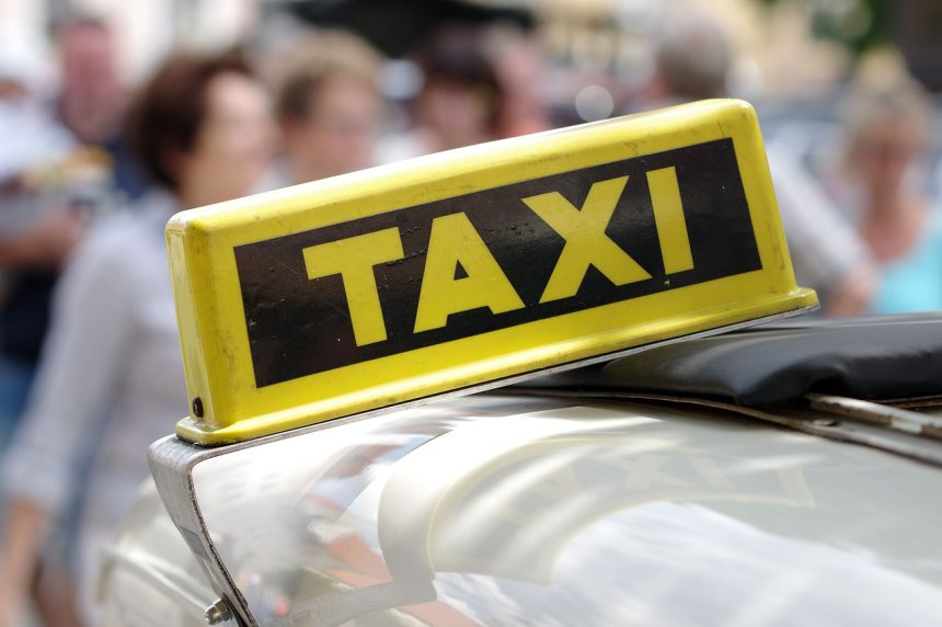Сервис по проверке легальности такси запустили в Иркутской области