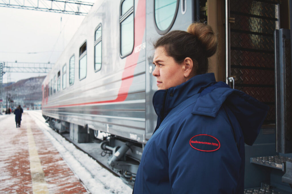 Вагон нового образца курсирует от Слюдянки до Порта Байкал