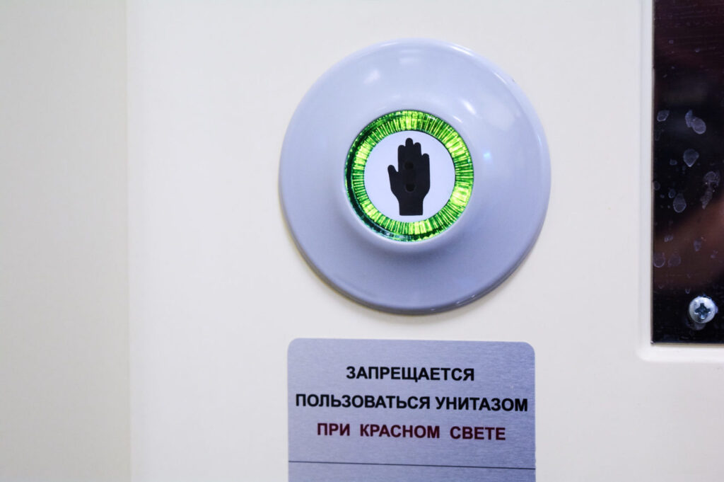 Вагон нового образца курсирует от Слюдянки до Порта Байкал