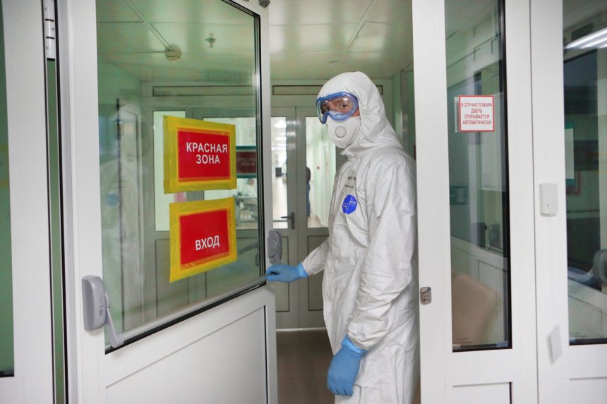 Число случаев заражения коронавирусом в России 3 апреля превысило четыре тысячи
