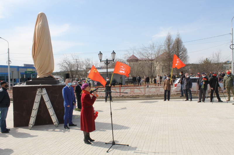 Памятник Ленину открыли в Саянске