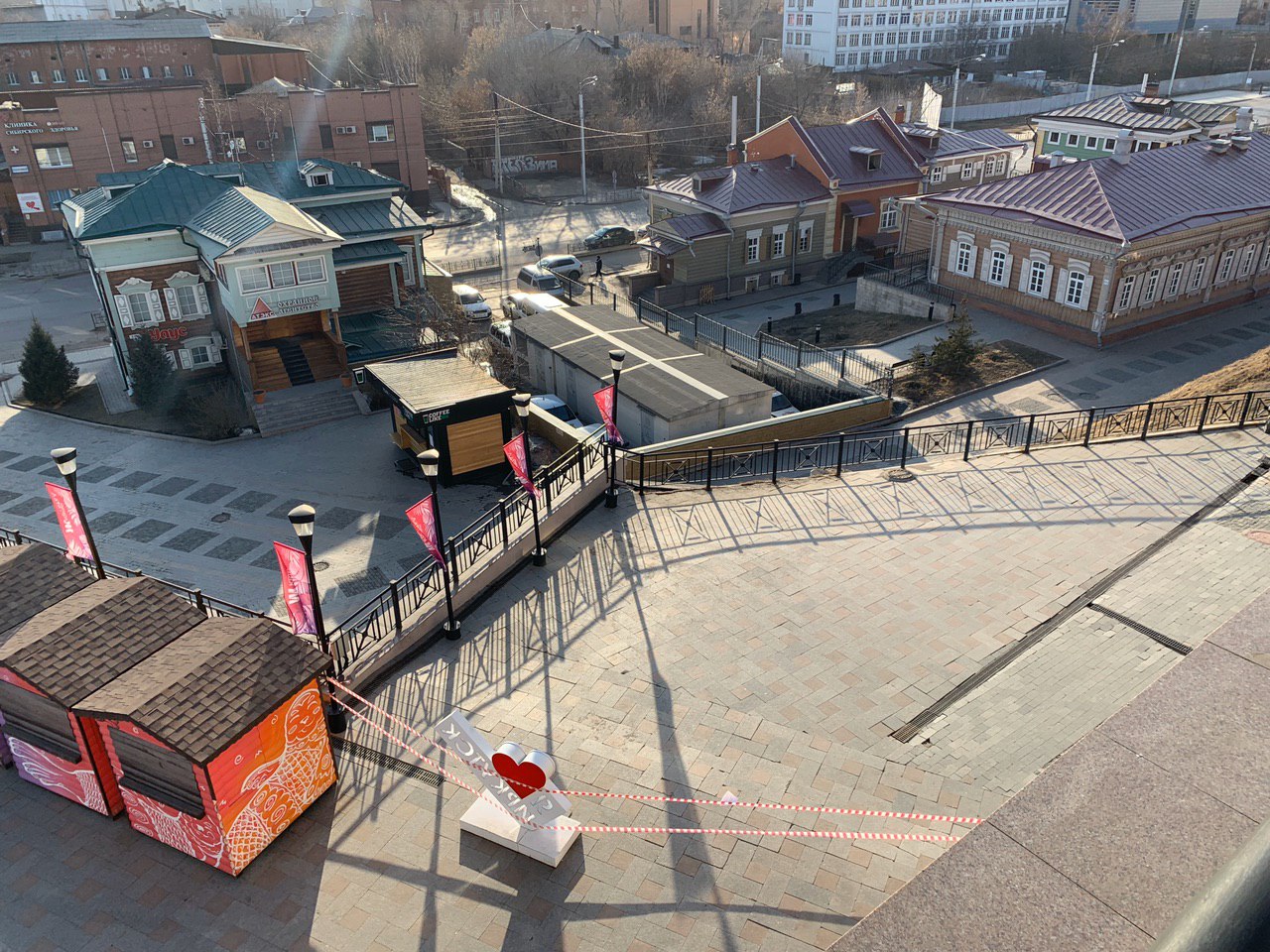 130 квартал « иркутская слобода», г. сквер космонавтов город зима. иркутск летом 130. 130 квартал иркутск фото. красивые места в иркутске для прогулок.