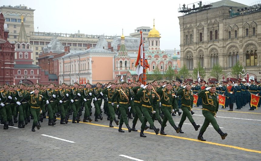 Ветеранские организации попросили Путина отложить парад Победы из-за коронавируса