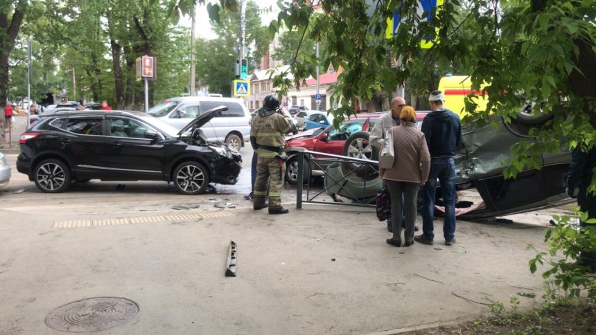 Четыре автомобиля столкнулись в Иркутске