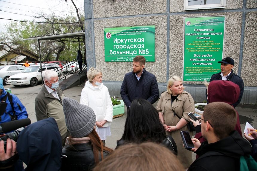 Е. Стекачев: Задача муниципалитета – построить современную детскую поликлинику для больницы №5